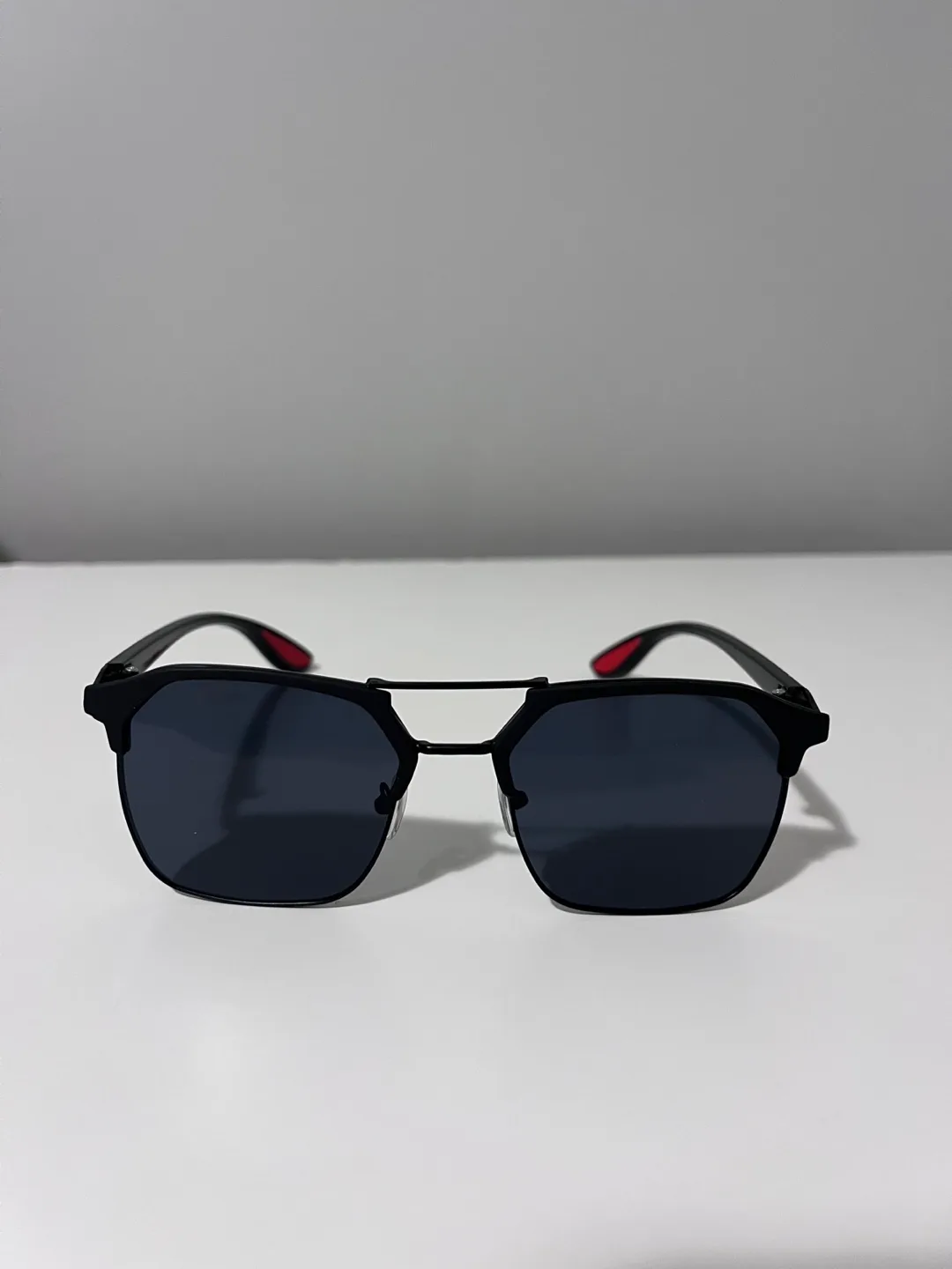 Sunglasses Black Frame thumbnail