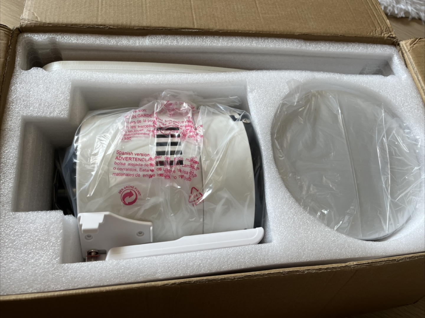 42-inch Ceiling Fan with Light - White - photo 3