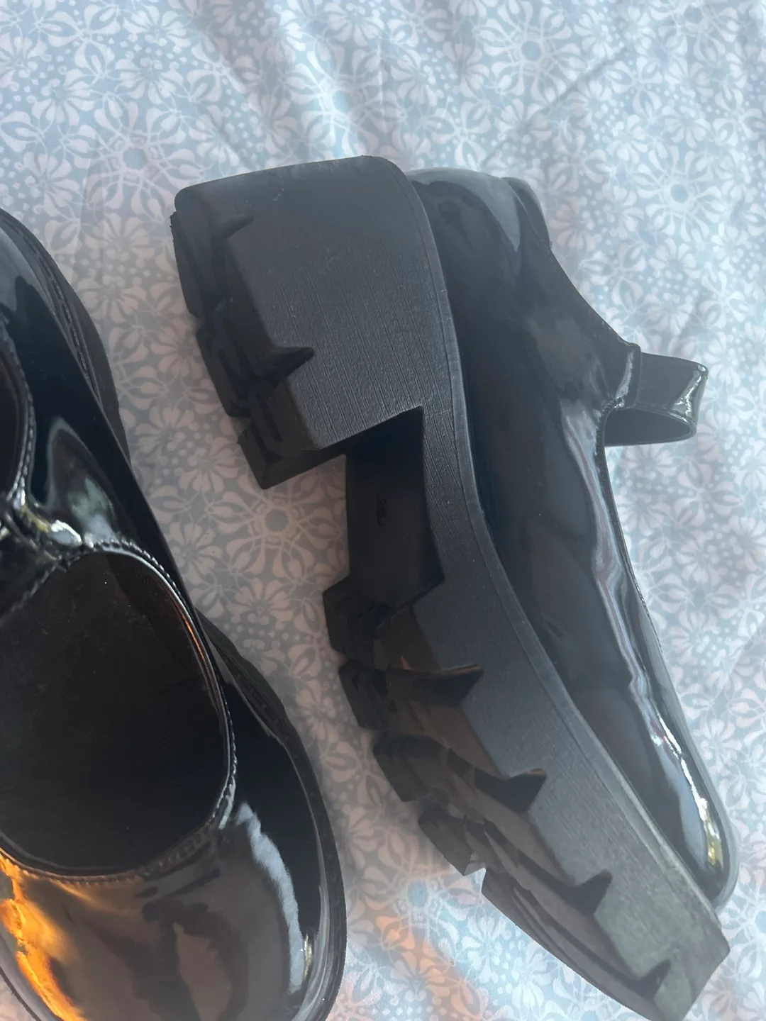 Black Patent Mary Jane Shoes image indicator(5)