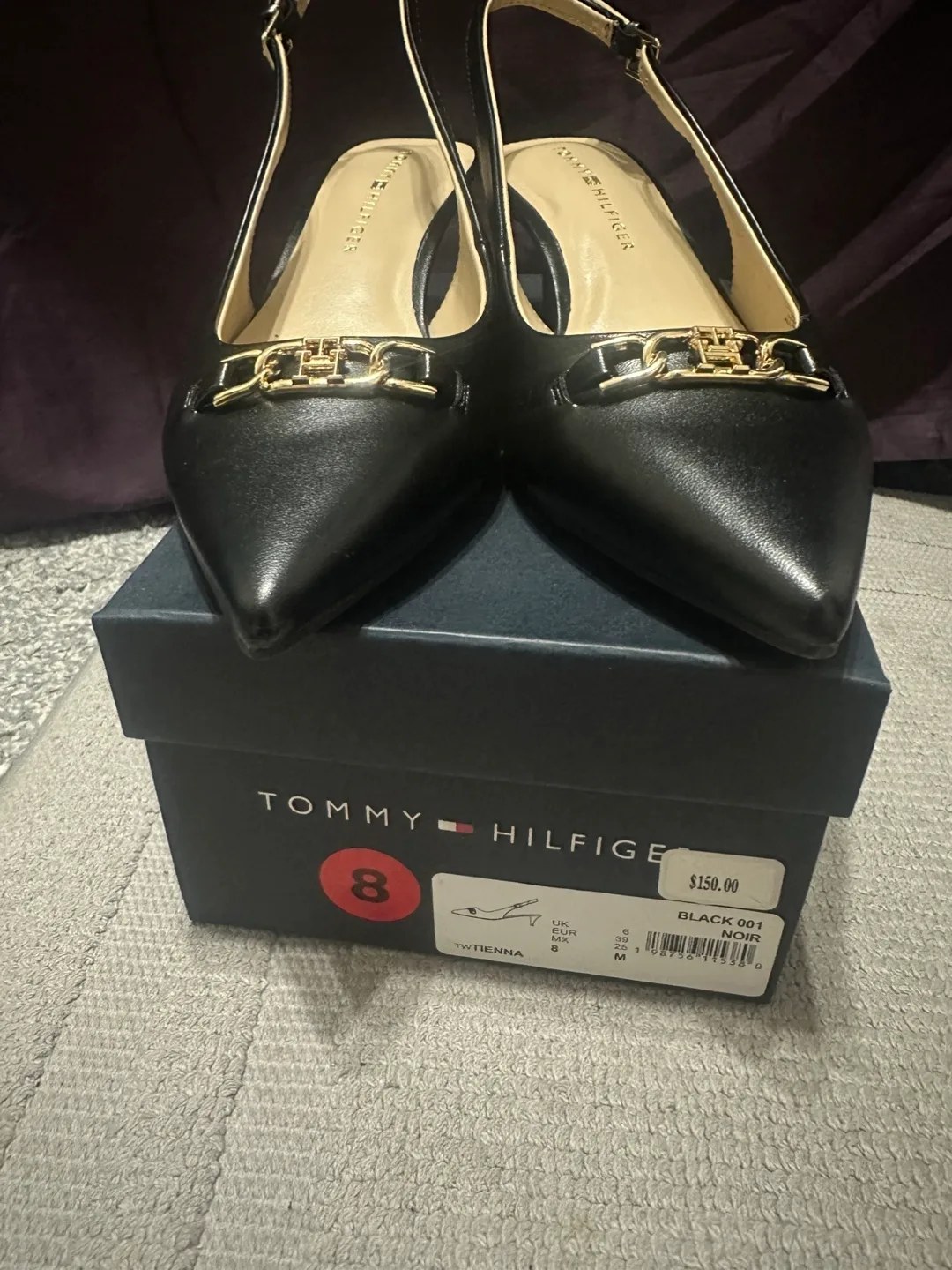 Tommy Hilfiger image indicator(3)