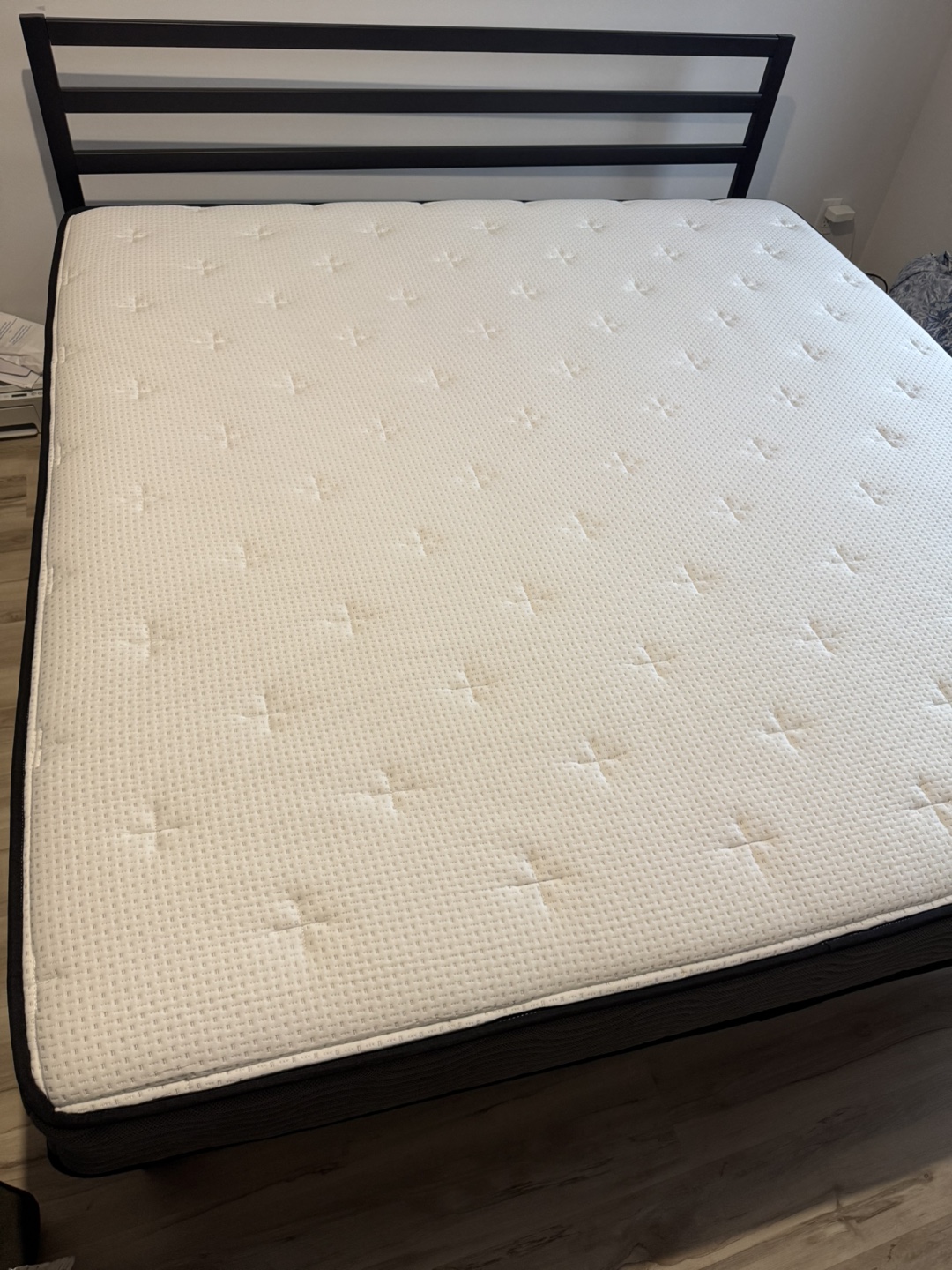 Zinus 10-Inch Support Plus Hybrid Mattress - photo 2
