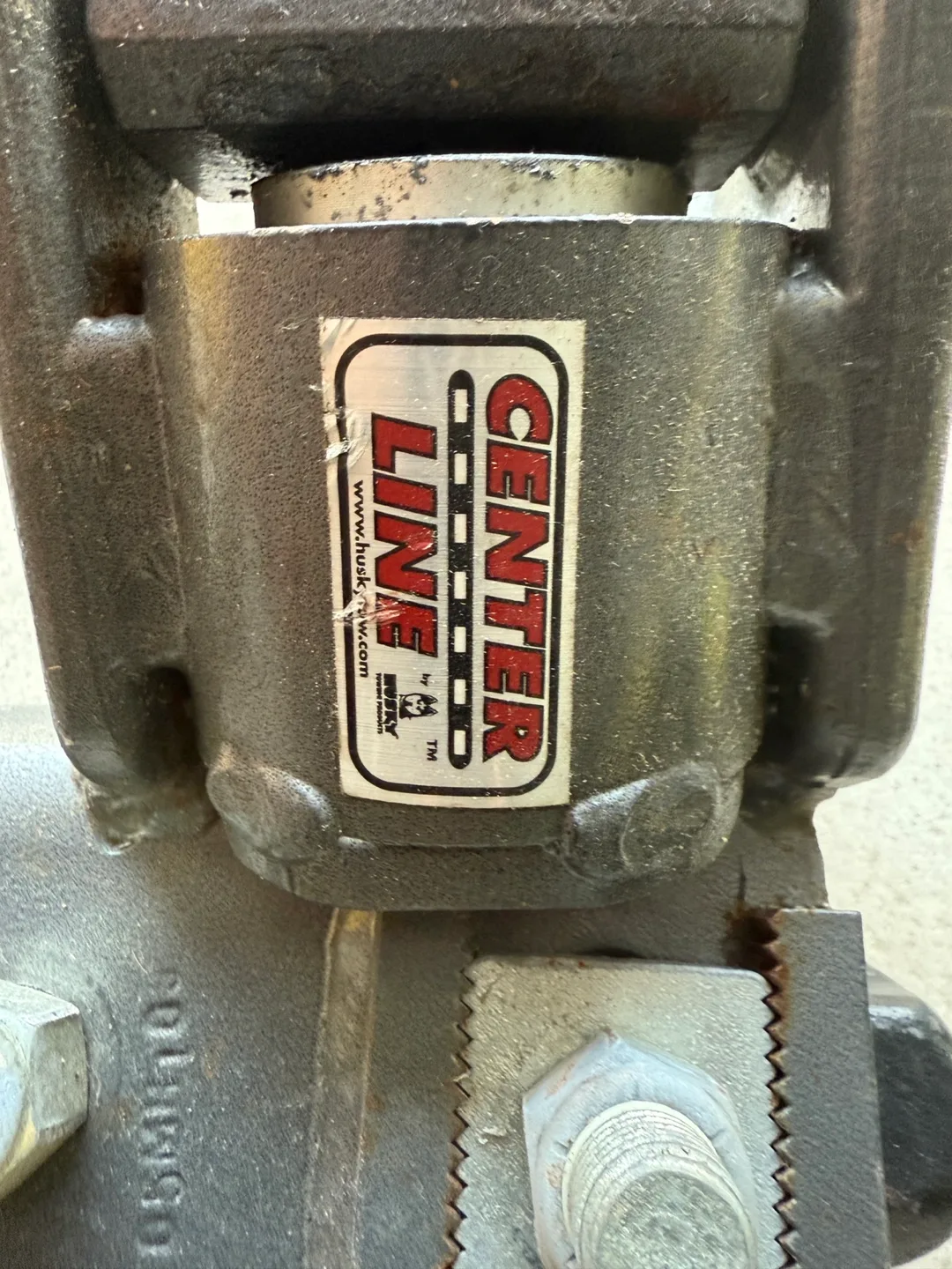 Husky Center Line Weight Distributing Hitch image indicator(4)