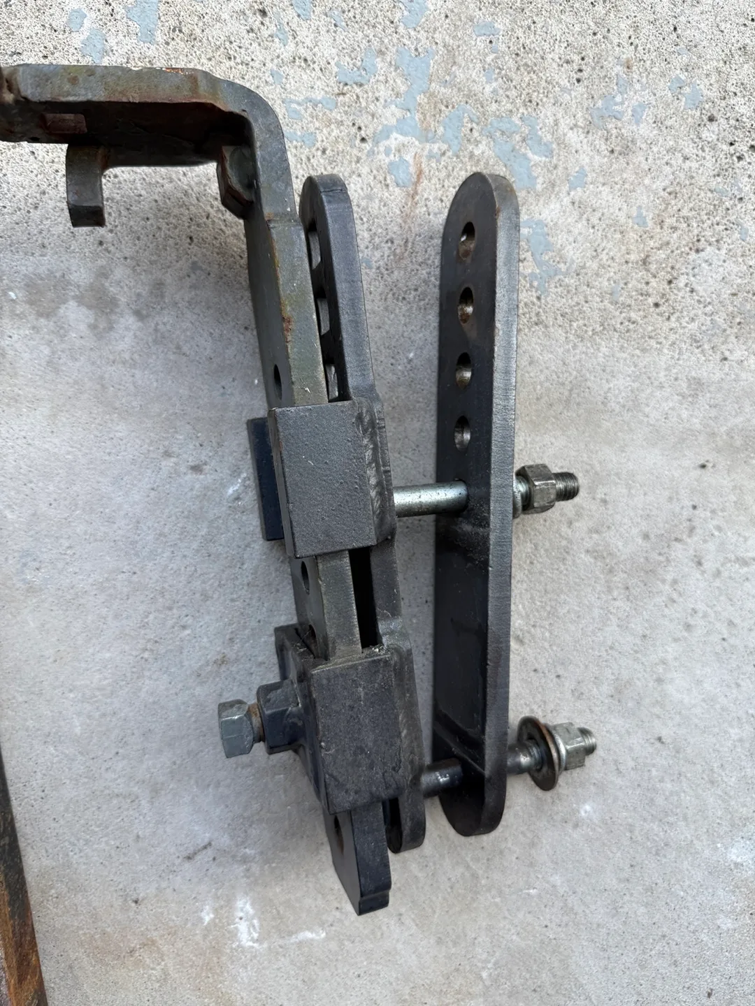 Husky Center Line Weight Distributing Hitch image indicator(6)