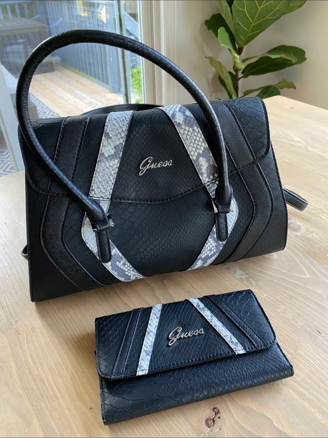 Guess Black Purse & Wallet Set thumbnail