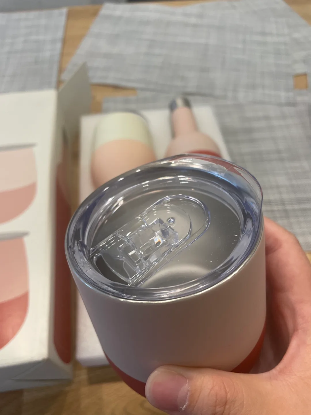 Oui Insulated Wine Bottle & Glasses Set - New image indicator(2)