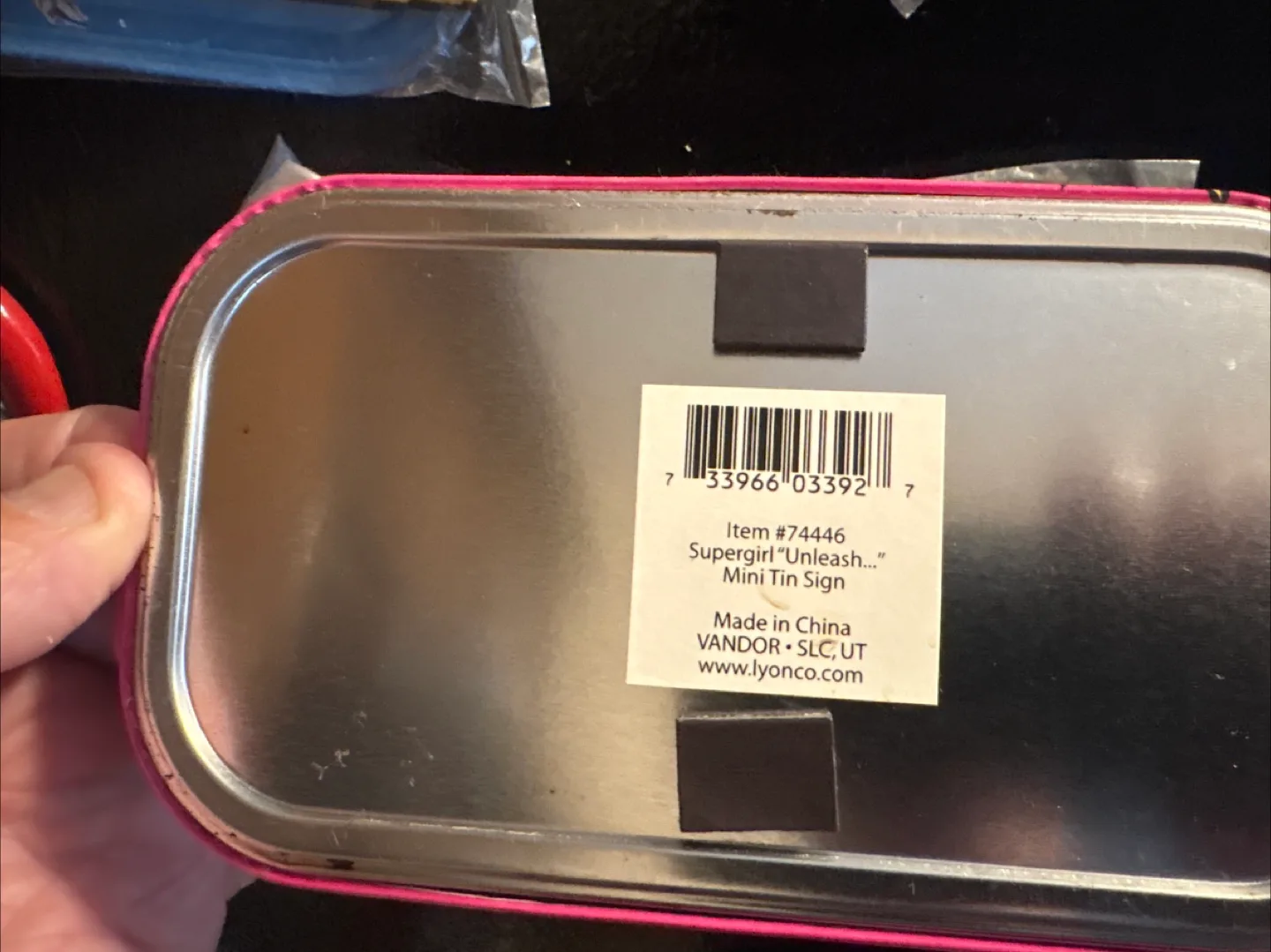 Supergirl "Unleash" Mini Tin Sign image indicator(2)