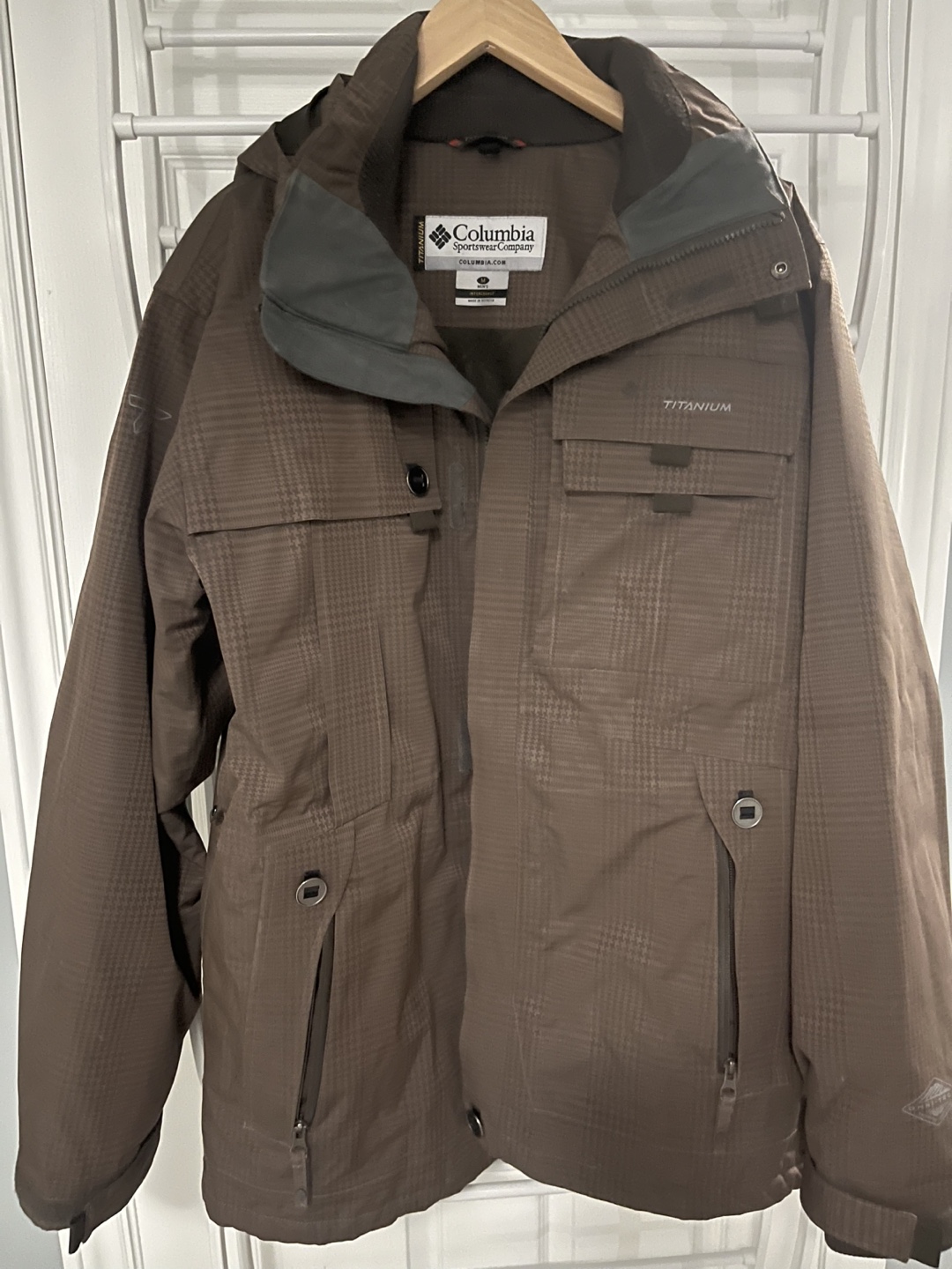 Men’s COLUMBIA Titanium Winter Jacket, Size M