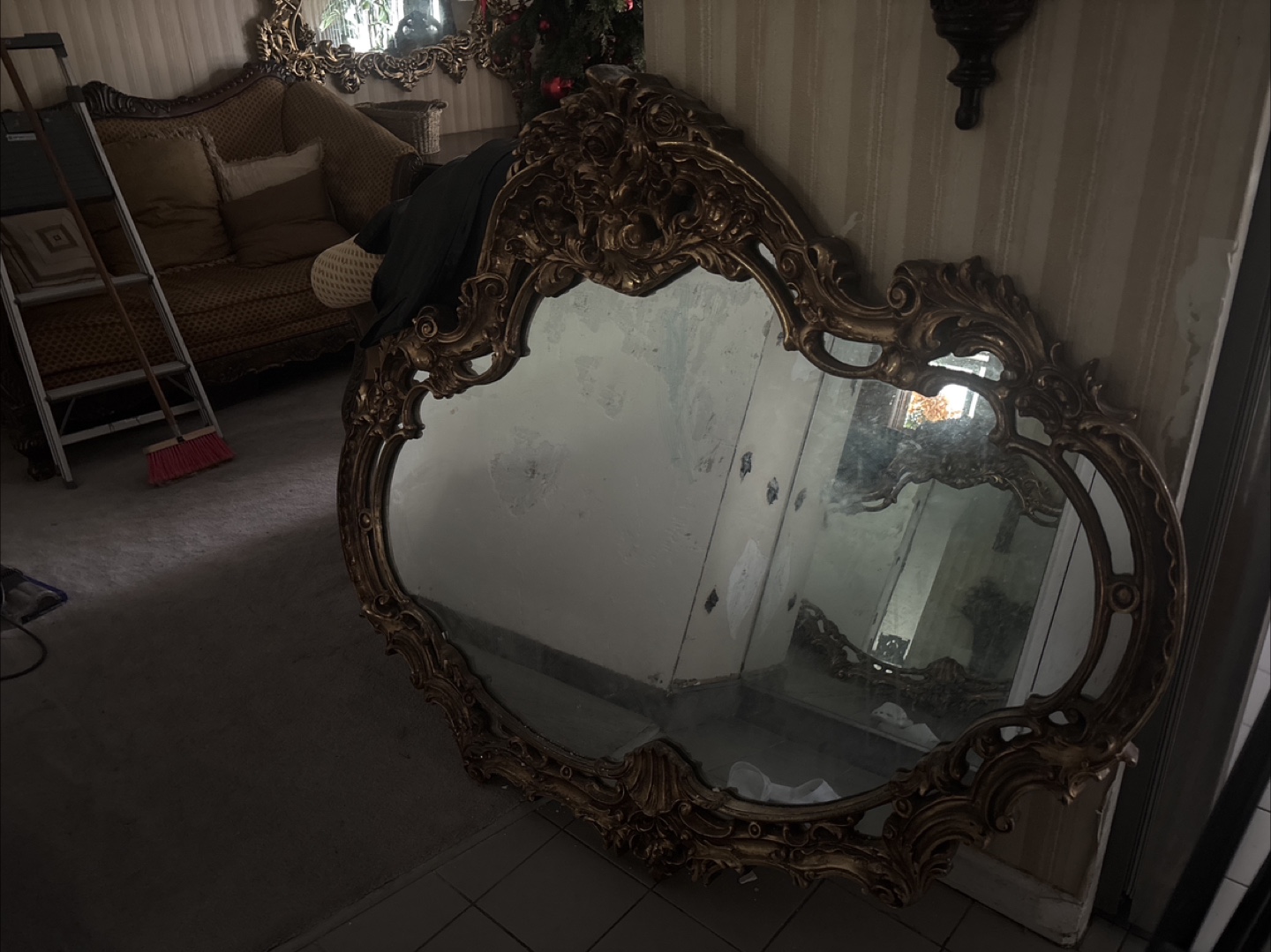 Hollywood regency mirror