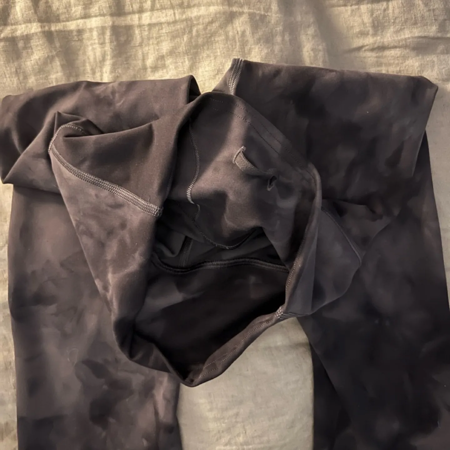 Lululemon Wunder Train Contour Fit High-Rise Tight 25” - size 4 image indicator(7)