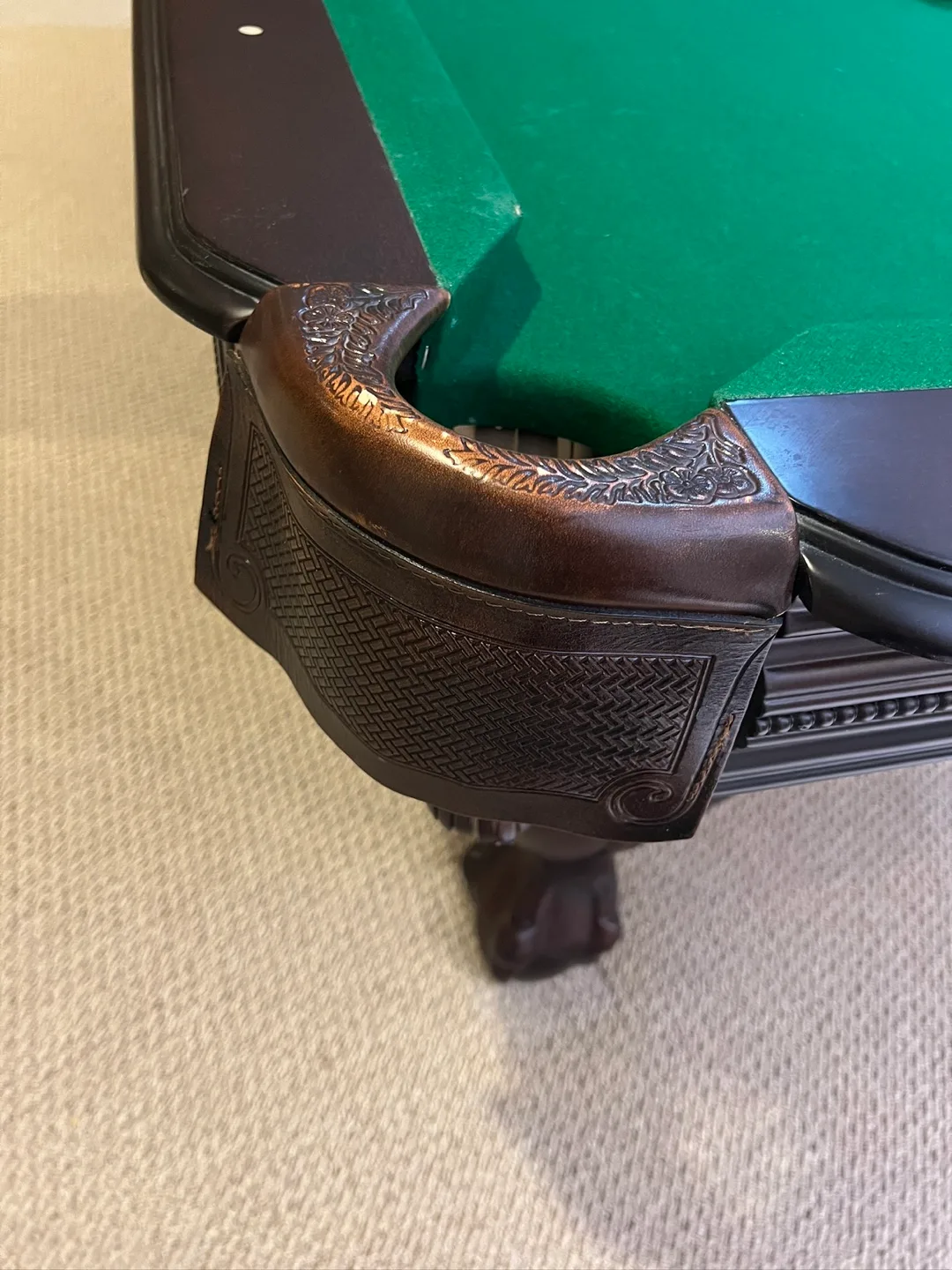 High-End AMF Billiards Table with Slate Bed & Accessories image indicator(2)