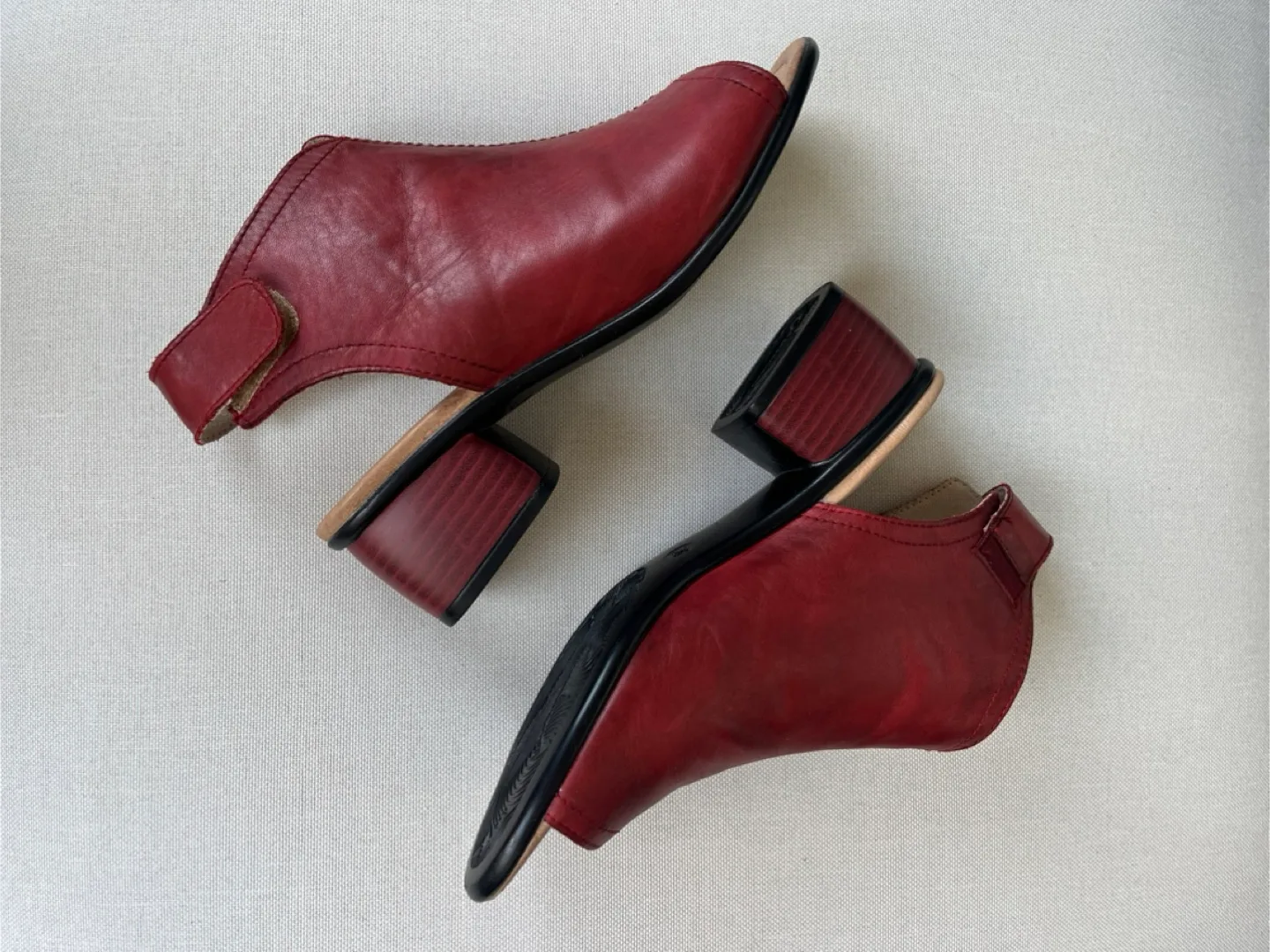 Remonte Soft Red Leather Sandals Size 7 image indicator(7)