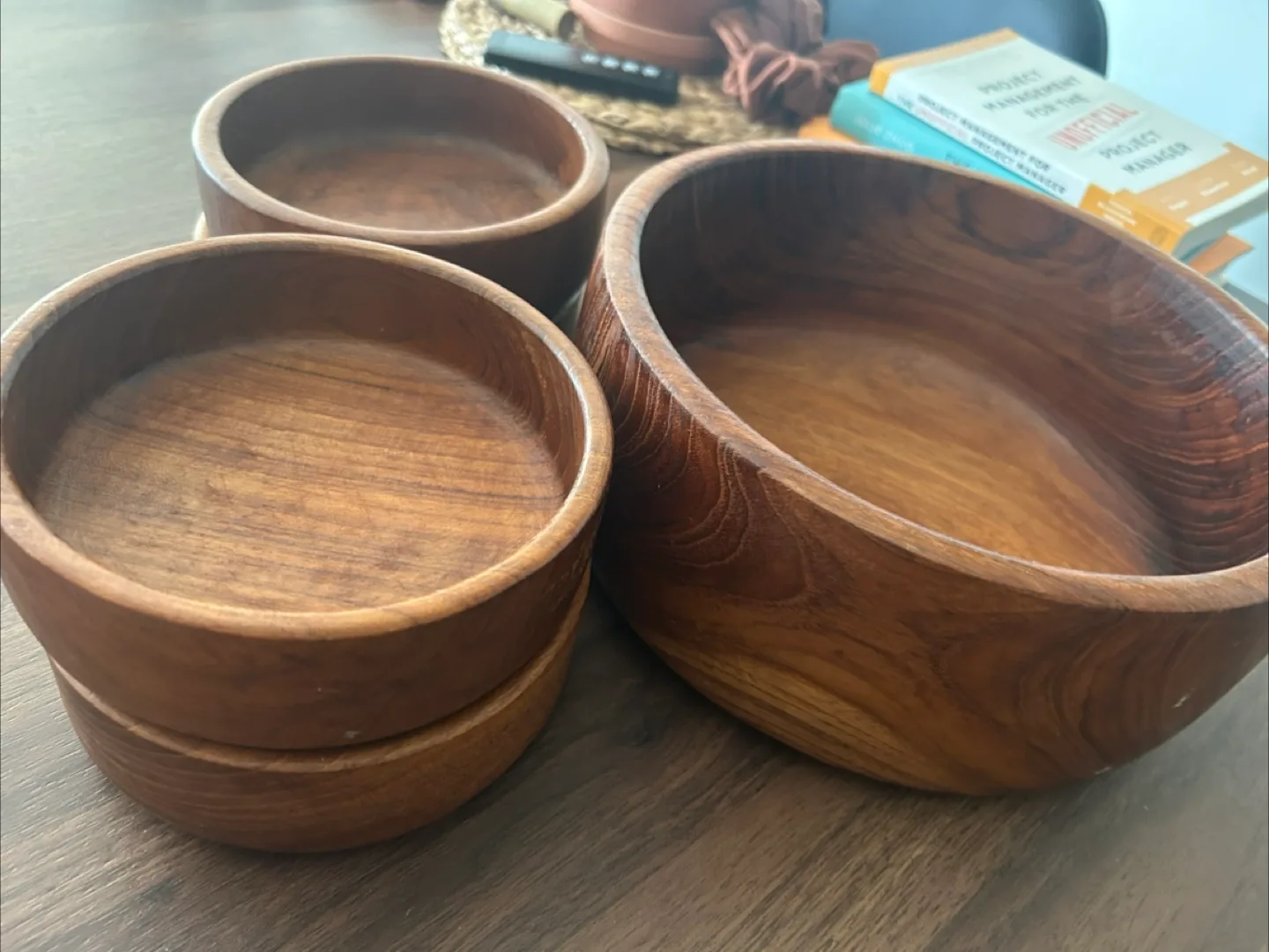 Vintage Wood Salad Bowls Set thumbnail