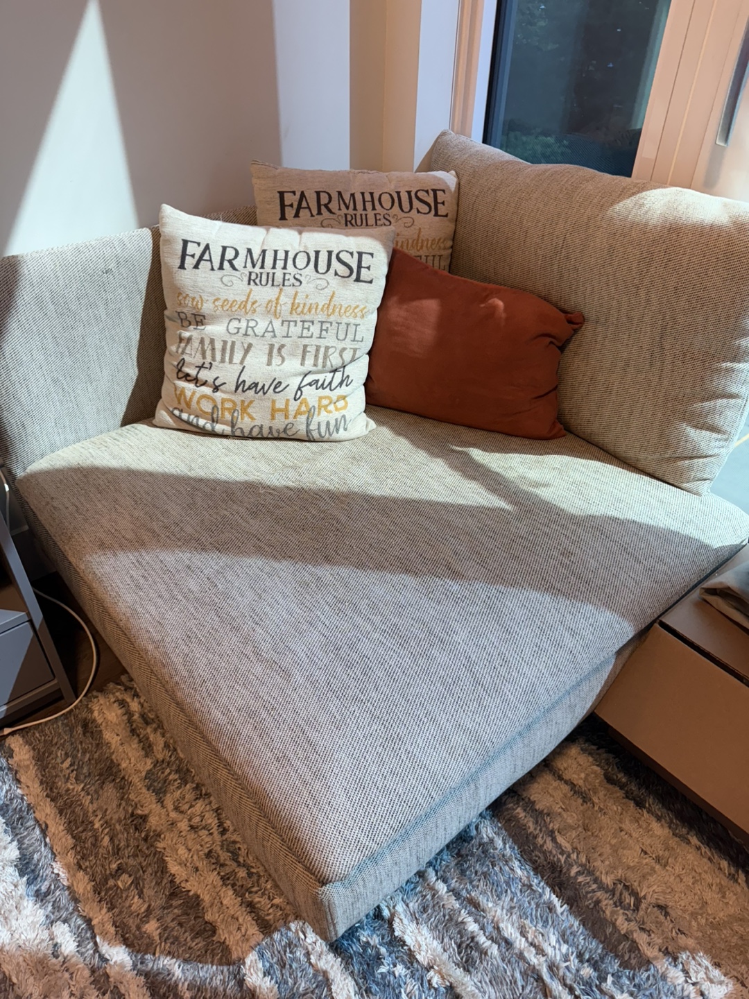 Comfy Lounger with Pillows - photo 4