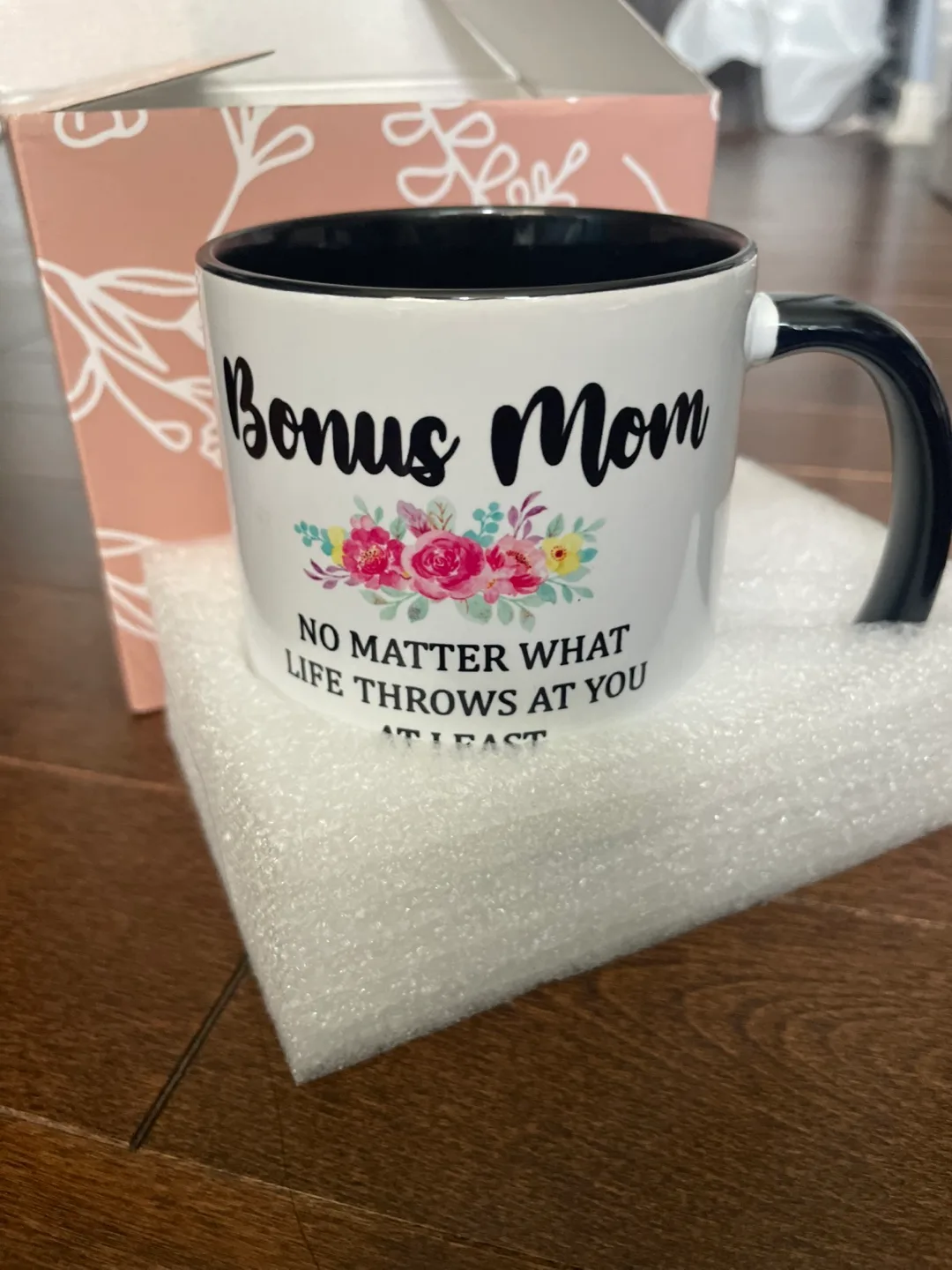 Bonus Mom Mug - New in Box image indicator(2)