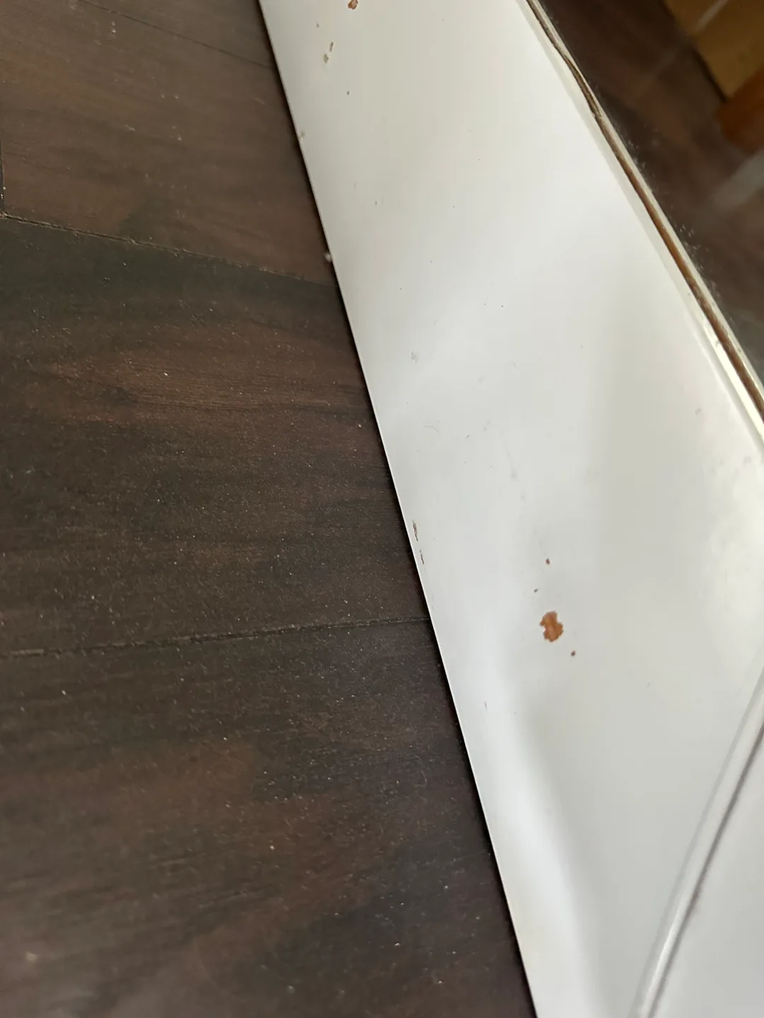 White Framed Wall Mirror image indicator(3)