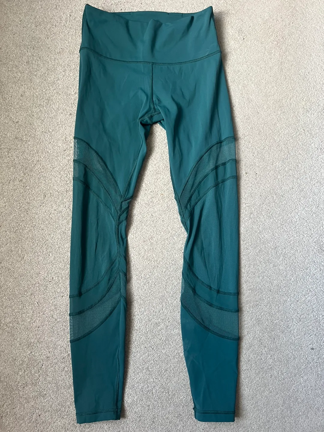 Lululemon Green Leggings - Size 8 thumbnail