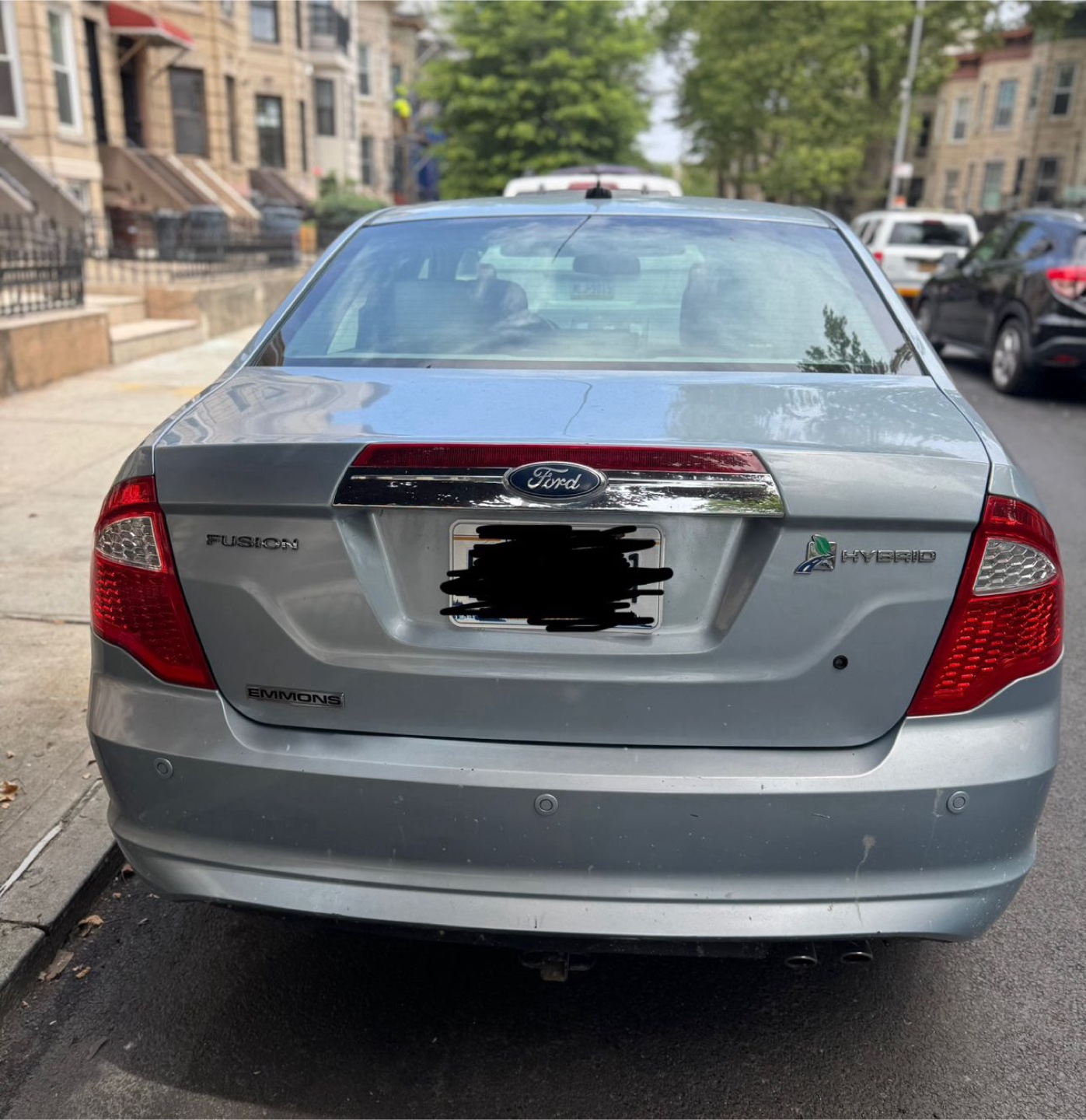 Ford Fusion Hybrid - Silver Sedan