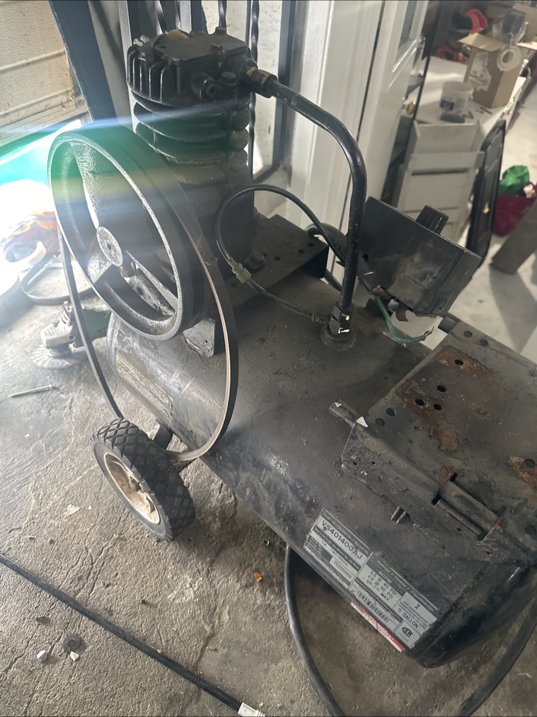 Air Compressor VS401400AJ 11 Gallon - photo 3