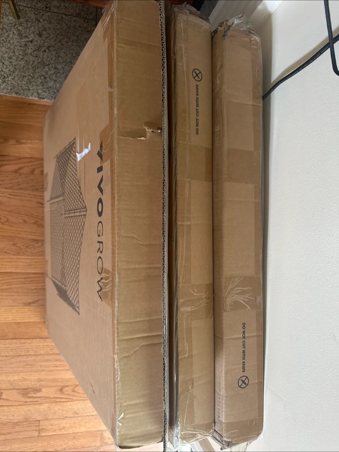 VIVOGROW 25" Outdoor Metal Fence - New in Box! image indicator(3)