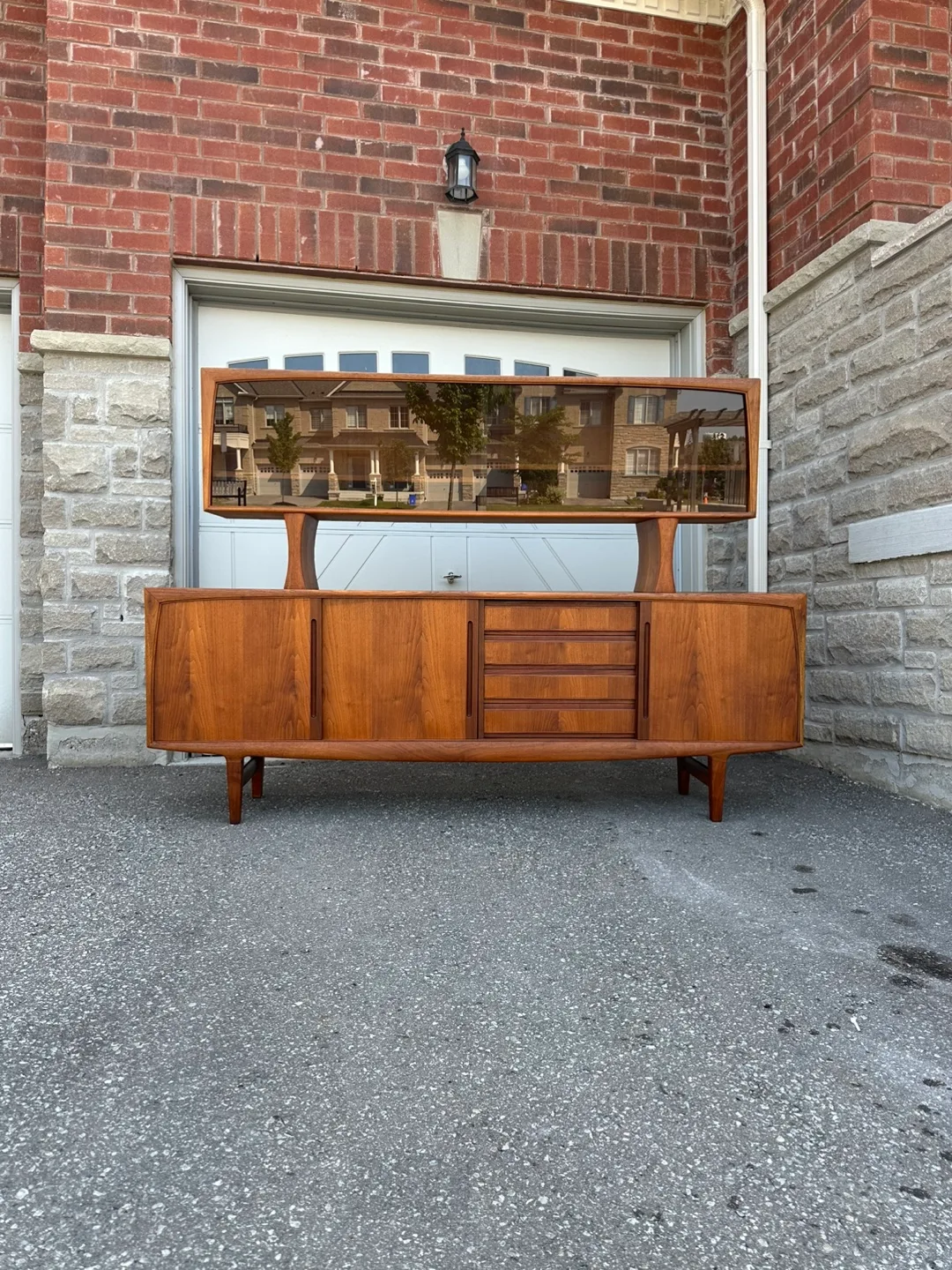 Mid-Century Modern Teak Credenza with Hutch image indicator(3)