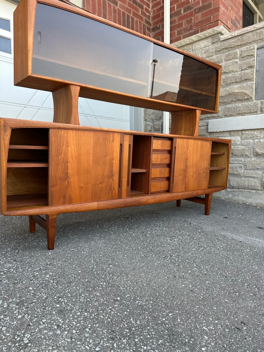 Mid-Century Modern Teak Credenza with Hutch image indicator(6)