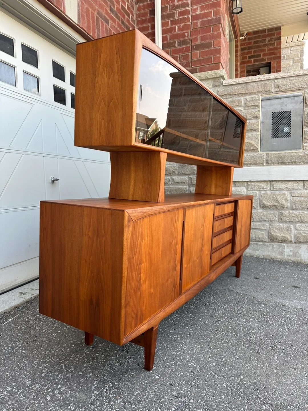 Mid-Century Modern Teak Credenza with Hutch image indicator(5)