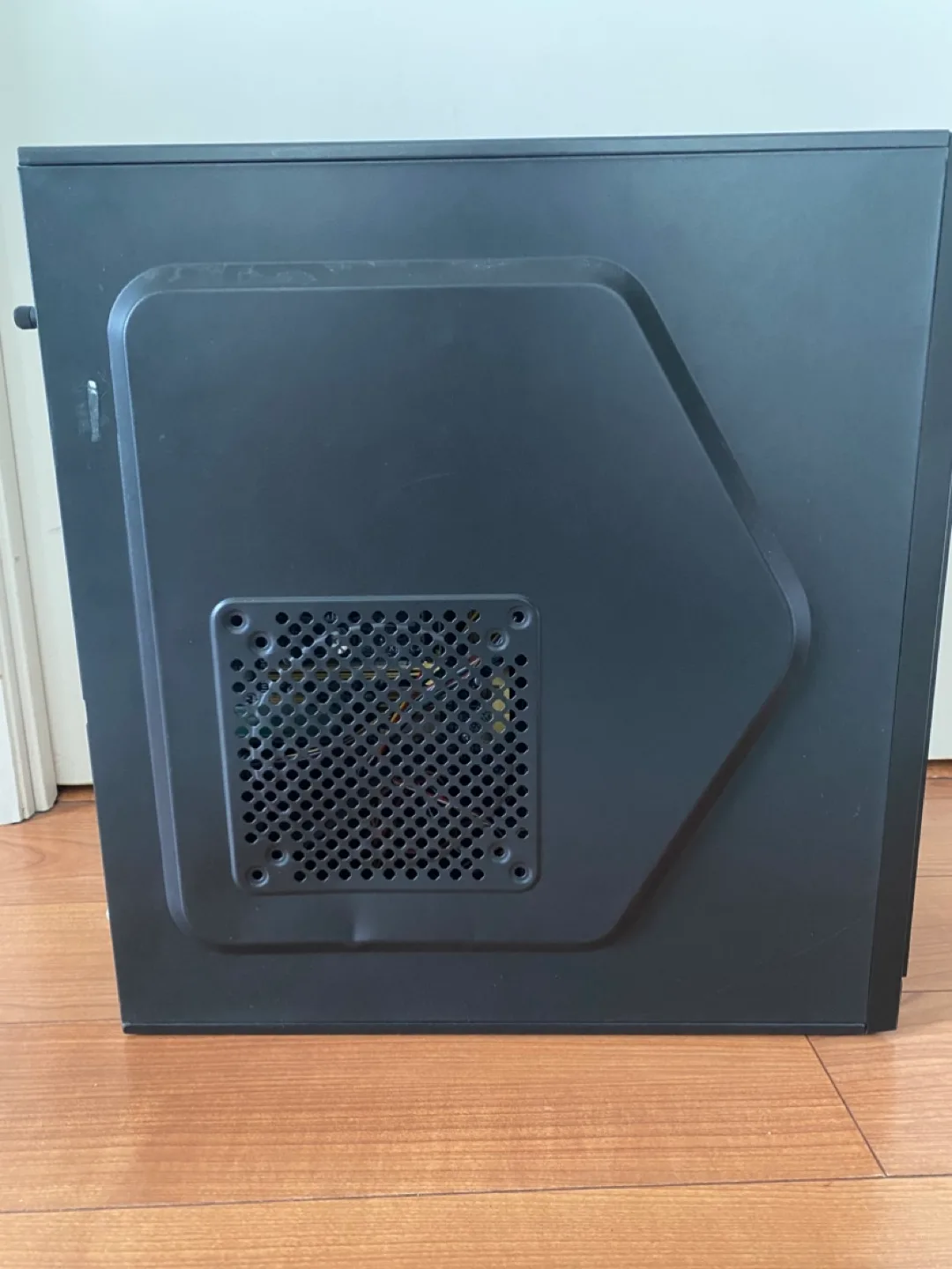 Pc, Monitor, and Accessories image indicator(3)