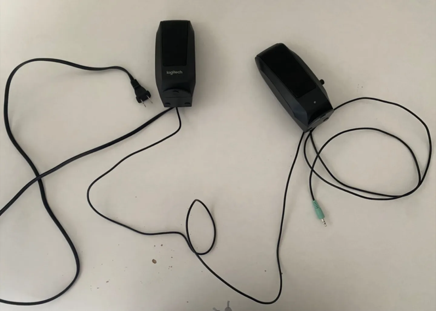 Pc, Monitor, and Accessories image indicator(9)