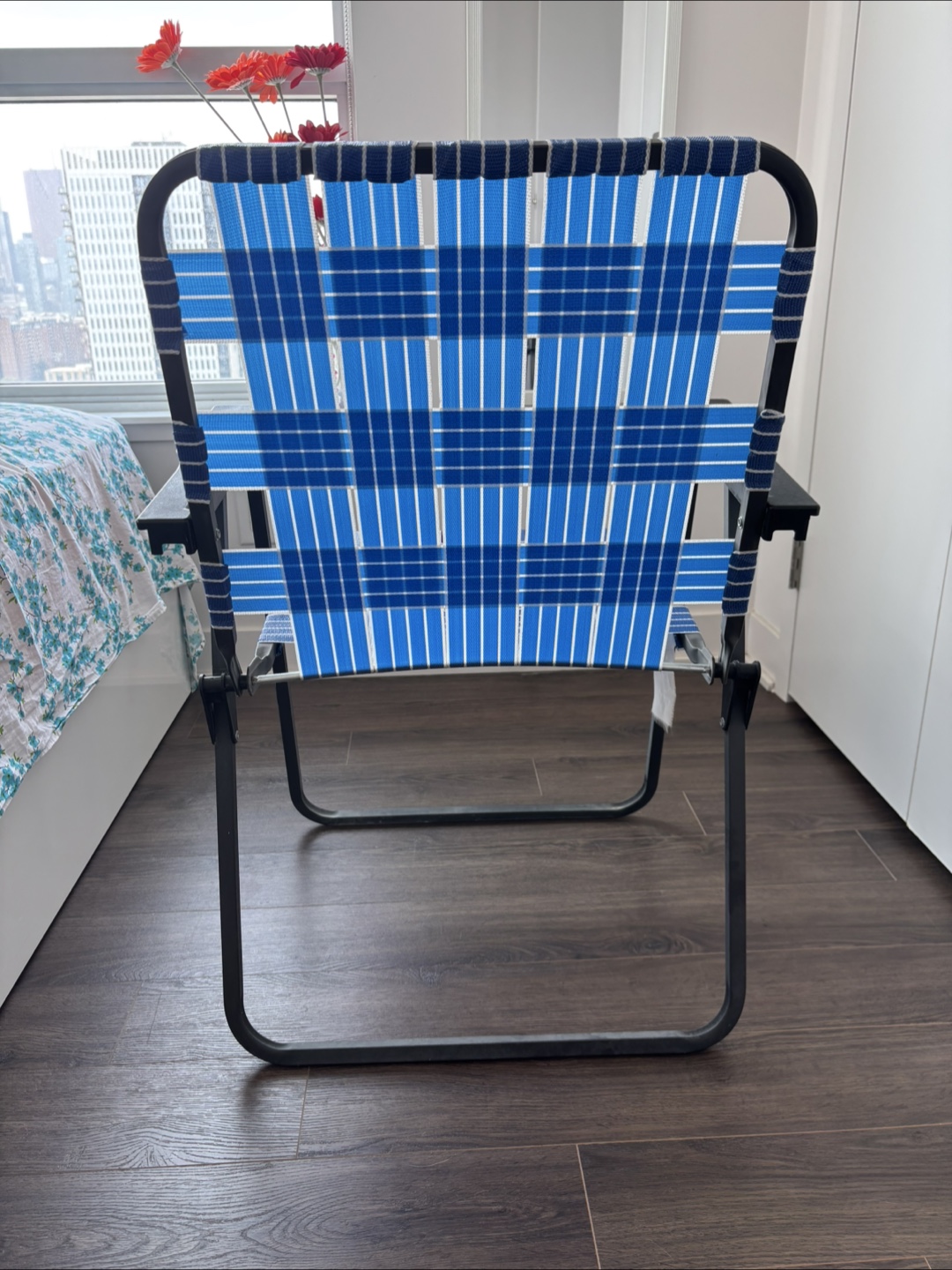 Vintage Blue & White Webbed Folding Lawn Chair - photo 2