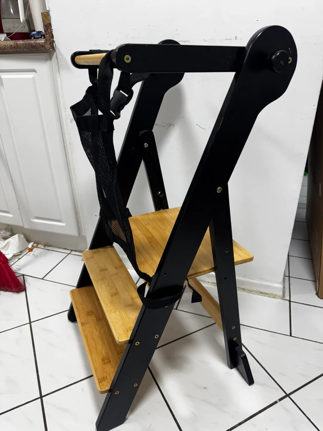 COSYLAND Foldable Step Stool for Toddlers image indicator(9)