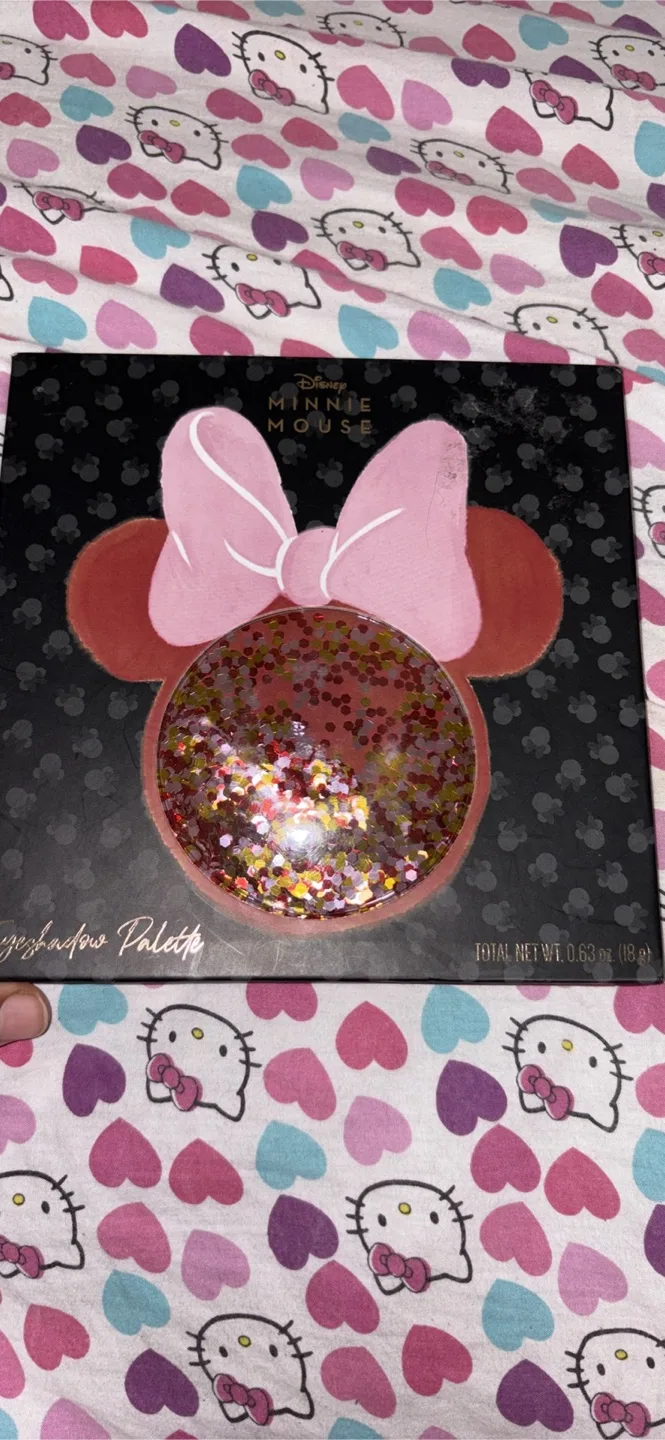 Disney Minnie Mouse Eyeshadow Palette thumbnail