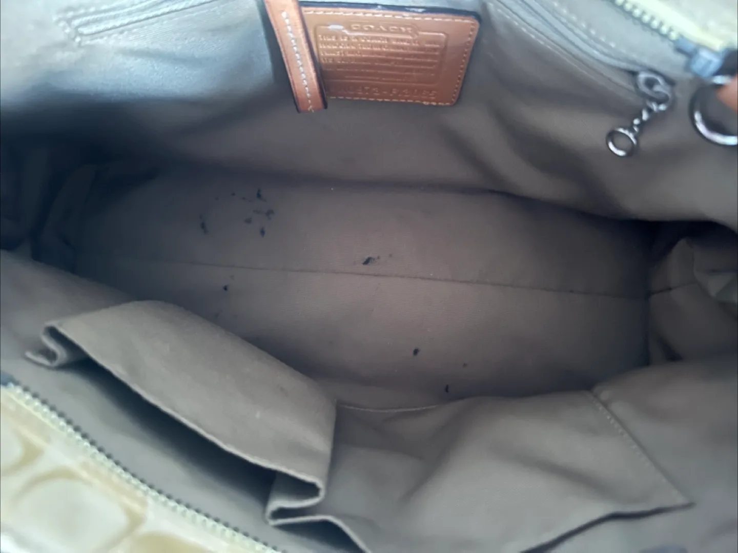 Coach Hampton Signature C Yellow Shoulder Bag Braided Leather image indicator(9)