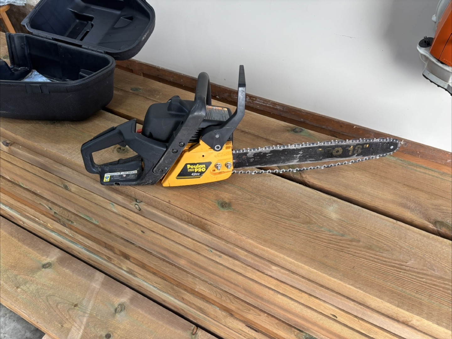 Poulan 260 chainsaw