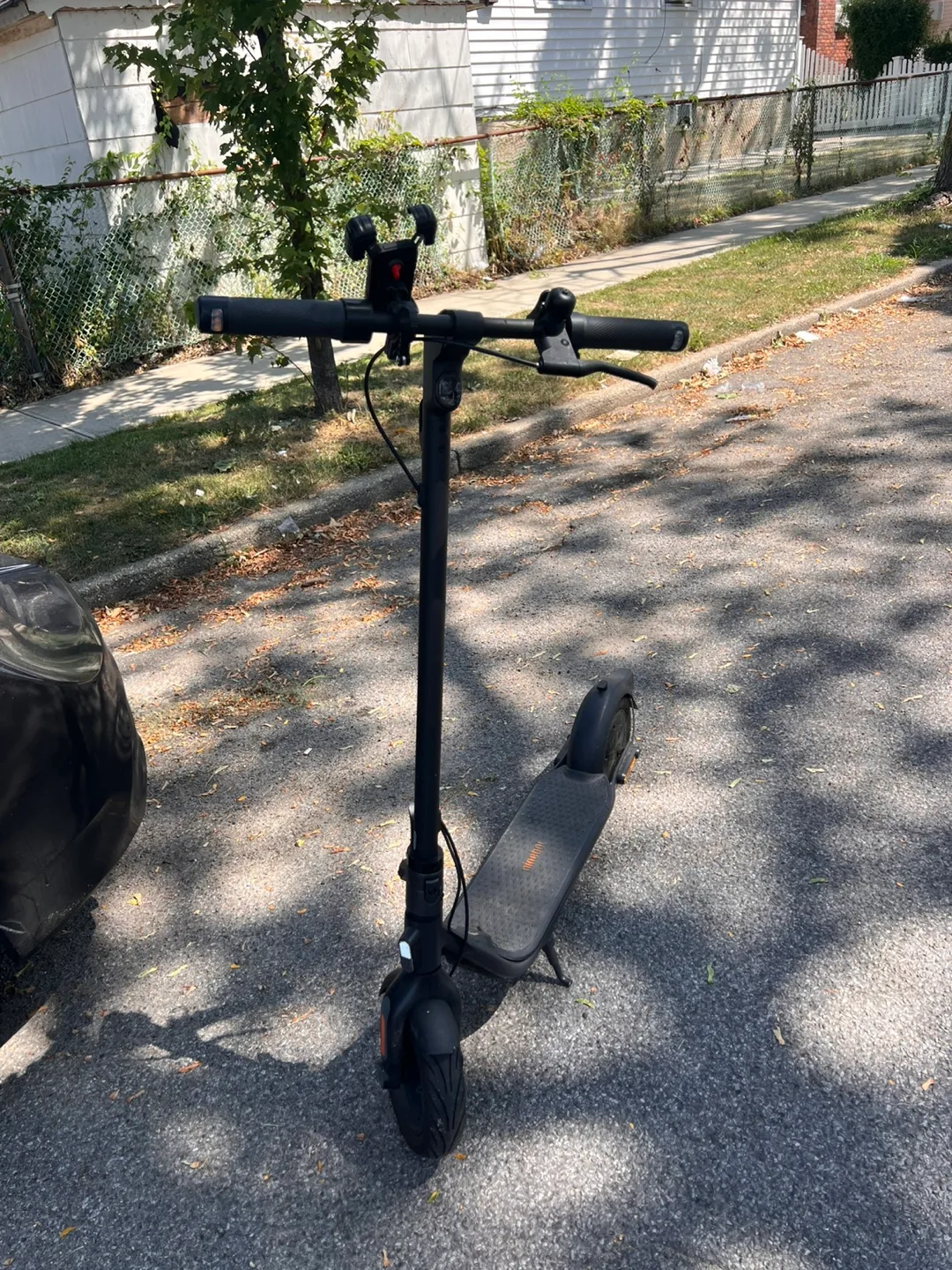 Segway Ninebot F2 Electric Scooter image indicator(4)