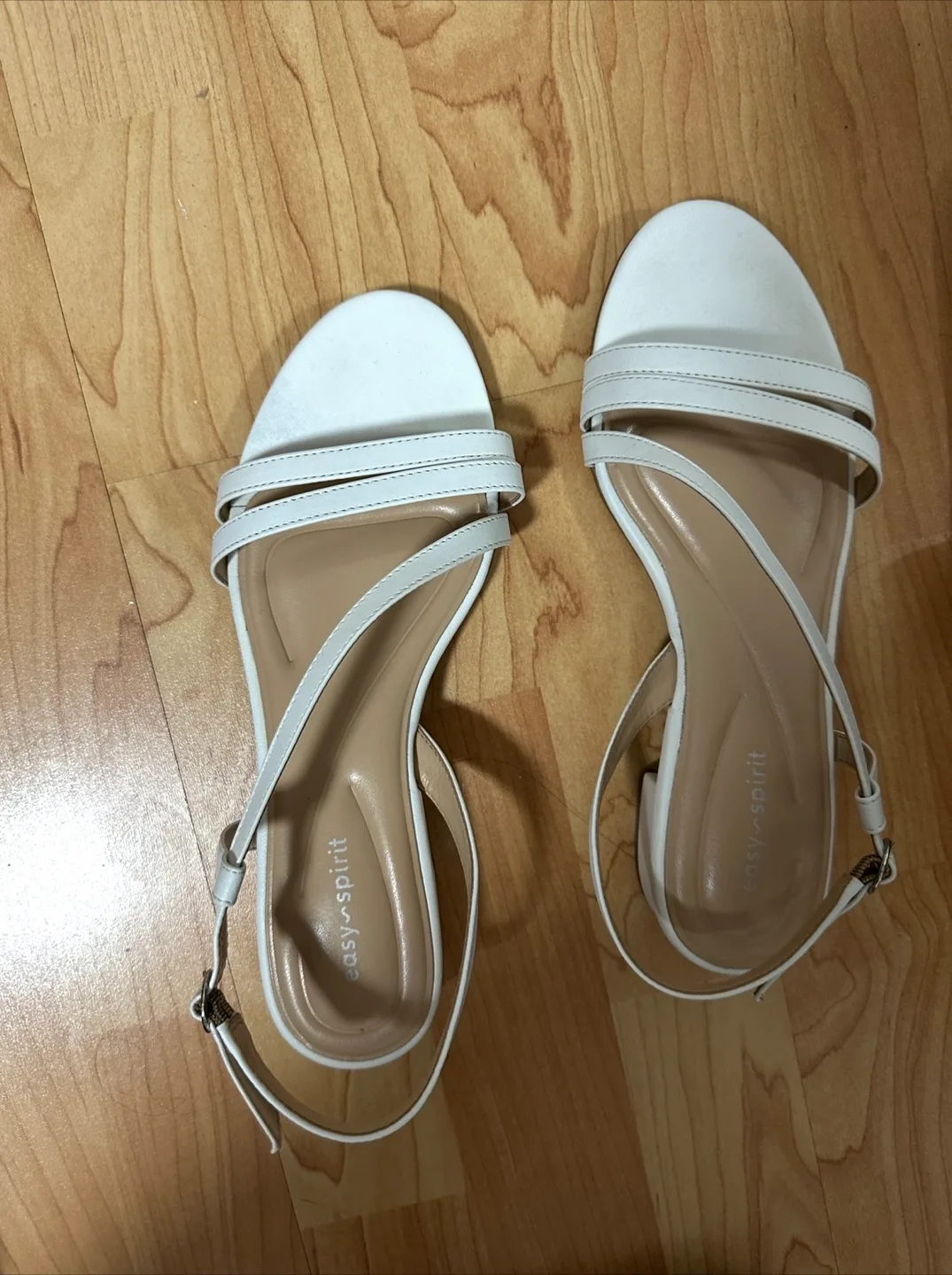 Rent/Buy Easy Spirit White Sandals image indicator(2)