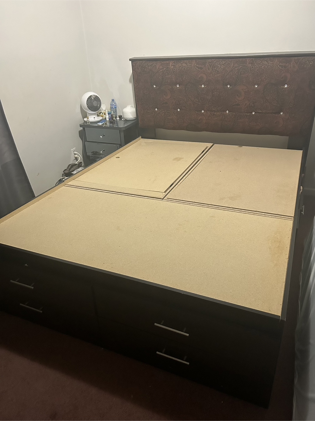 Queen Size Platform Bed Frame with storage