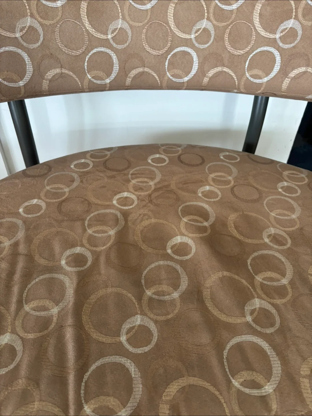 Patterned Accent Chair - Great Condition! image indicator(3)