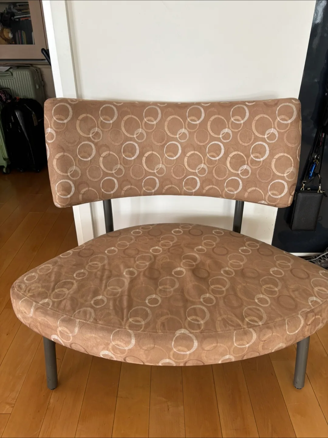Patterned Accent Chair - Great Condition! image indicator(2)