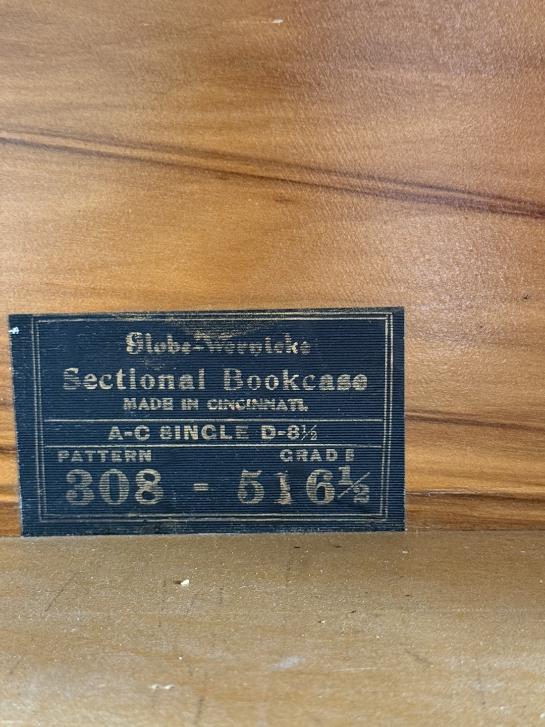 Globe-Wernicke Sectional Bookcase - photo 2