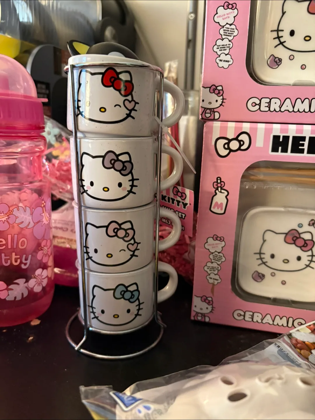 Hello Kitty foody gift basket image indicator(2)