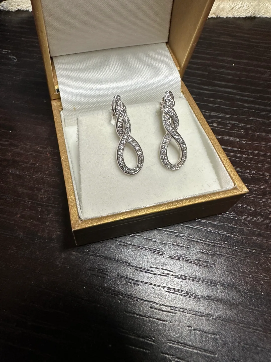 14k Gold and  Diamonds earrings thumbnail