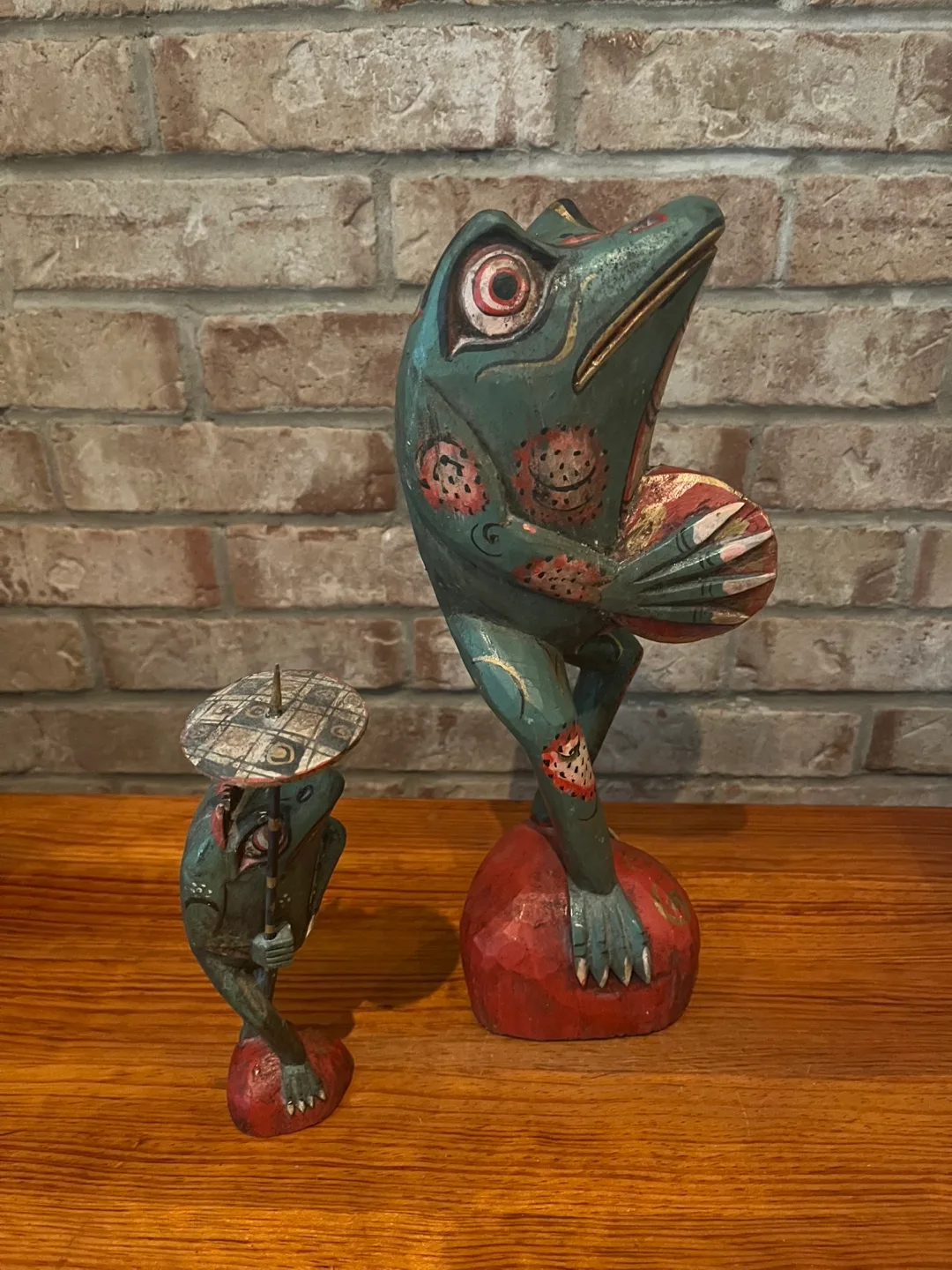 Set of 2 Vintage Hand-Carved Frog Statues image indicator(2)