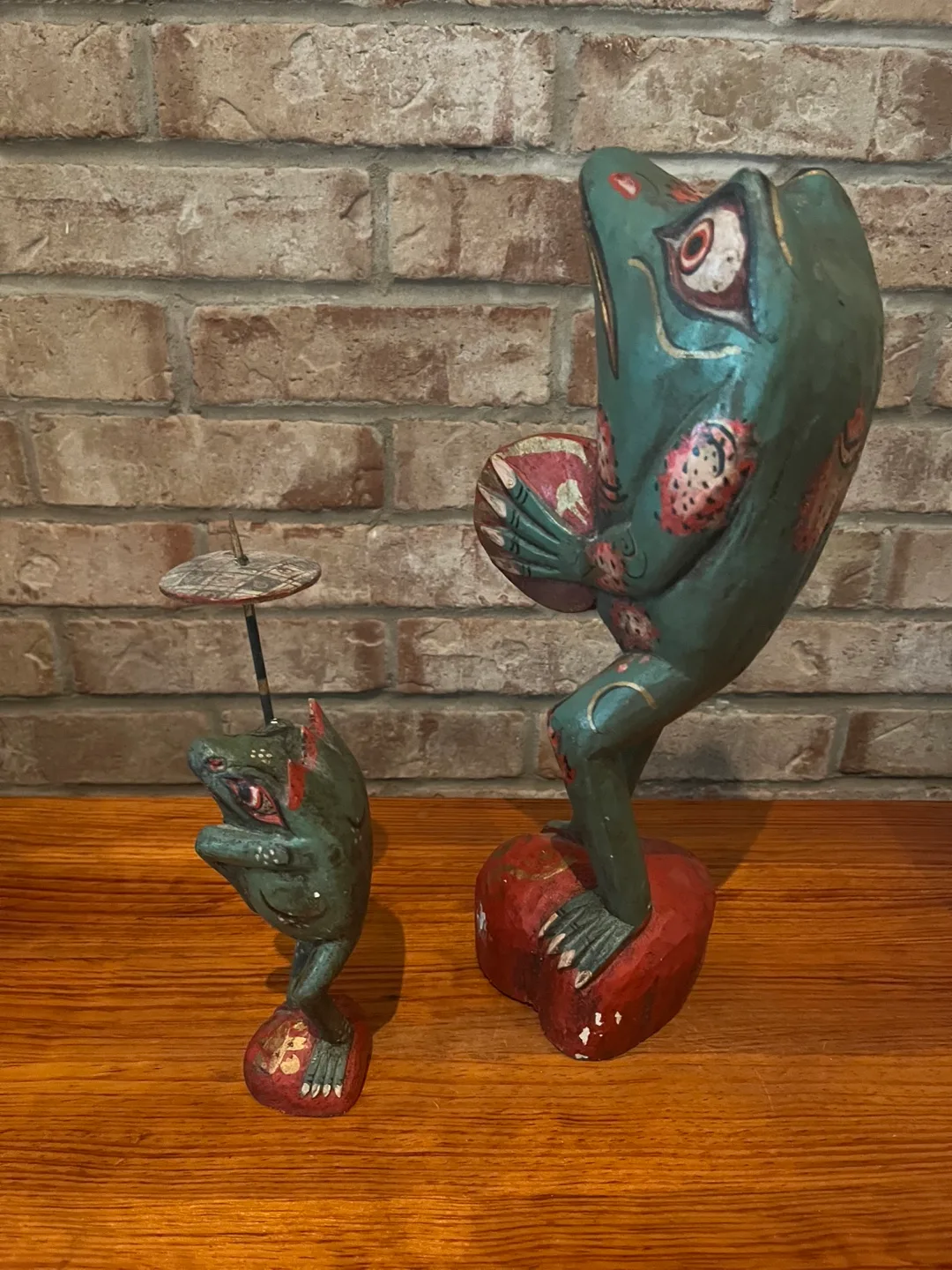Set of 2 Vintage Hand-Carved Frog Statues image indicator(4)