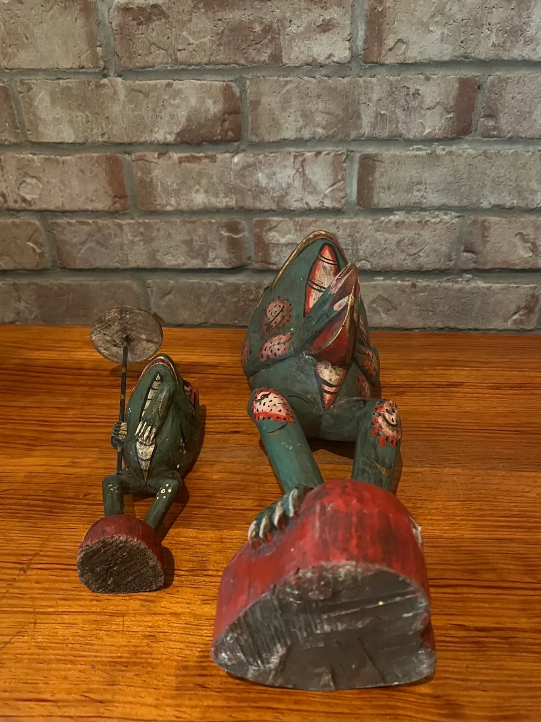 Set of 2 Vintage Hand-Carved Frog Statues image indicator(7)
