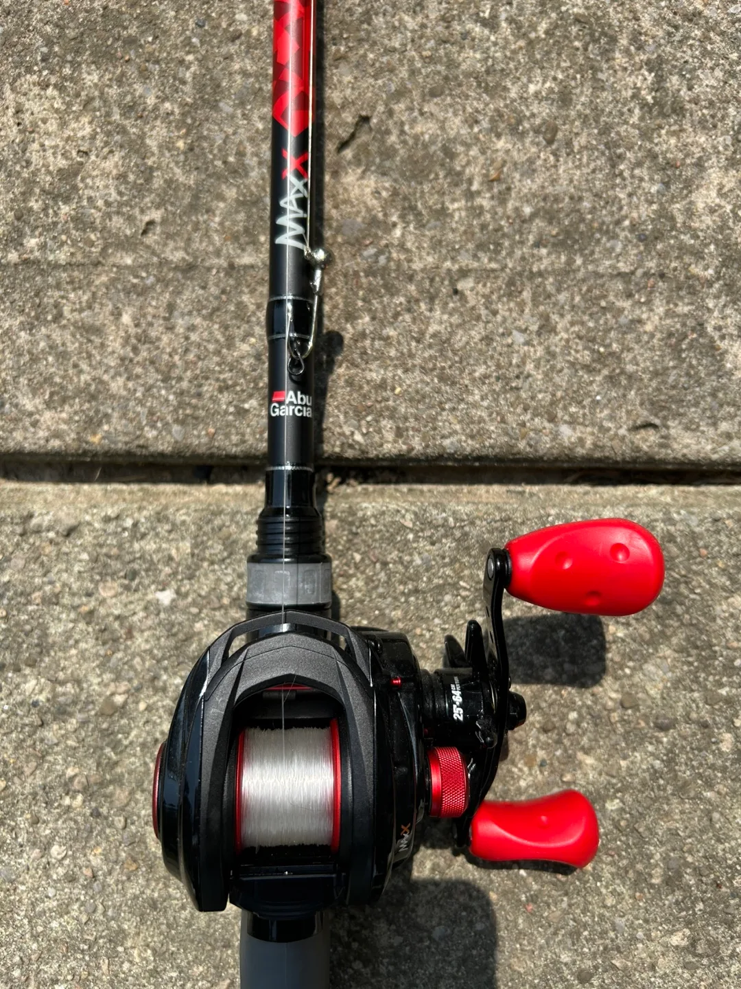 Abu Garcia Max X Baitcast Combo Fishing Rod image indicator(4)