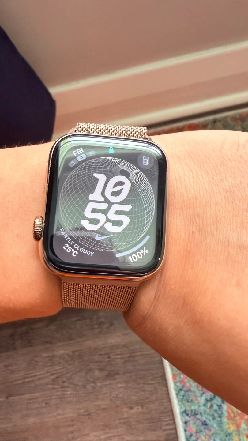 Apple Watch Series 5 44mm Gold thumbnail
