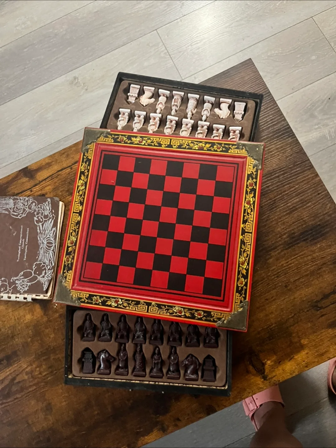 Chess Set with Board and Pieces thumbnail