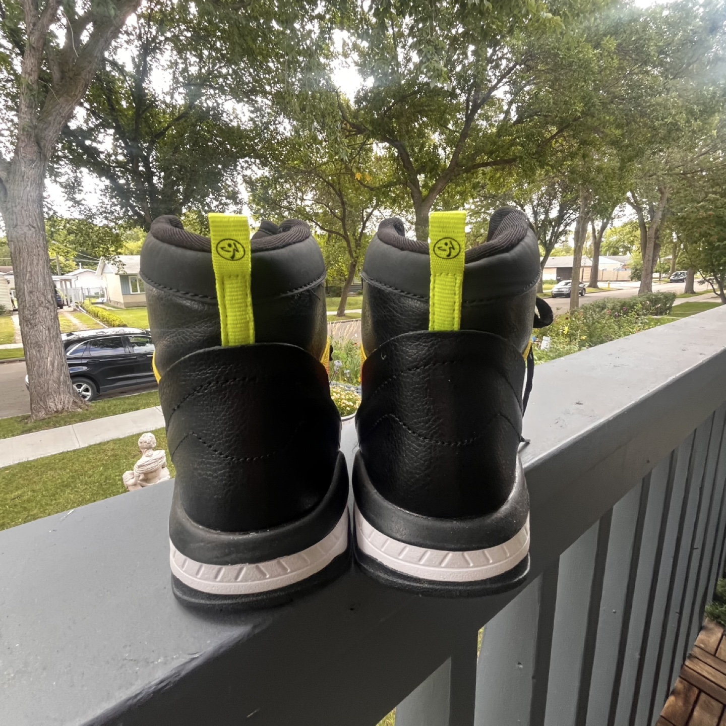 Zumba Black Rainbow High Top Sneakers Size 8 - photo 3