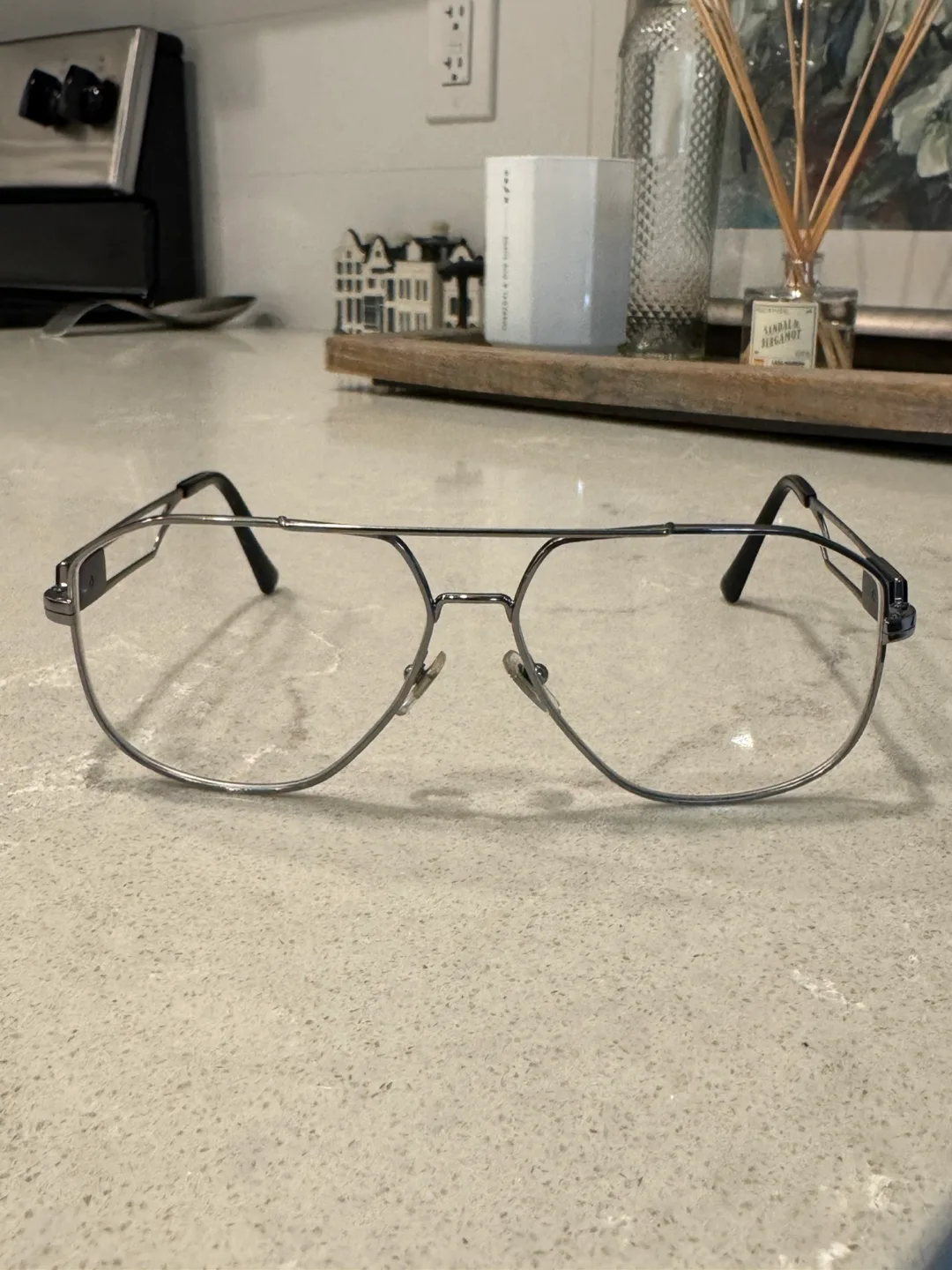 Versace pilot frame glasses image indicator(5)