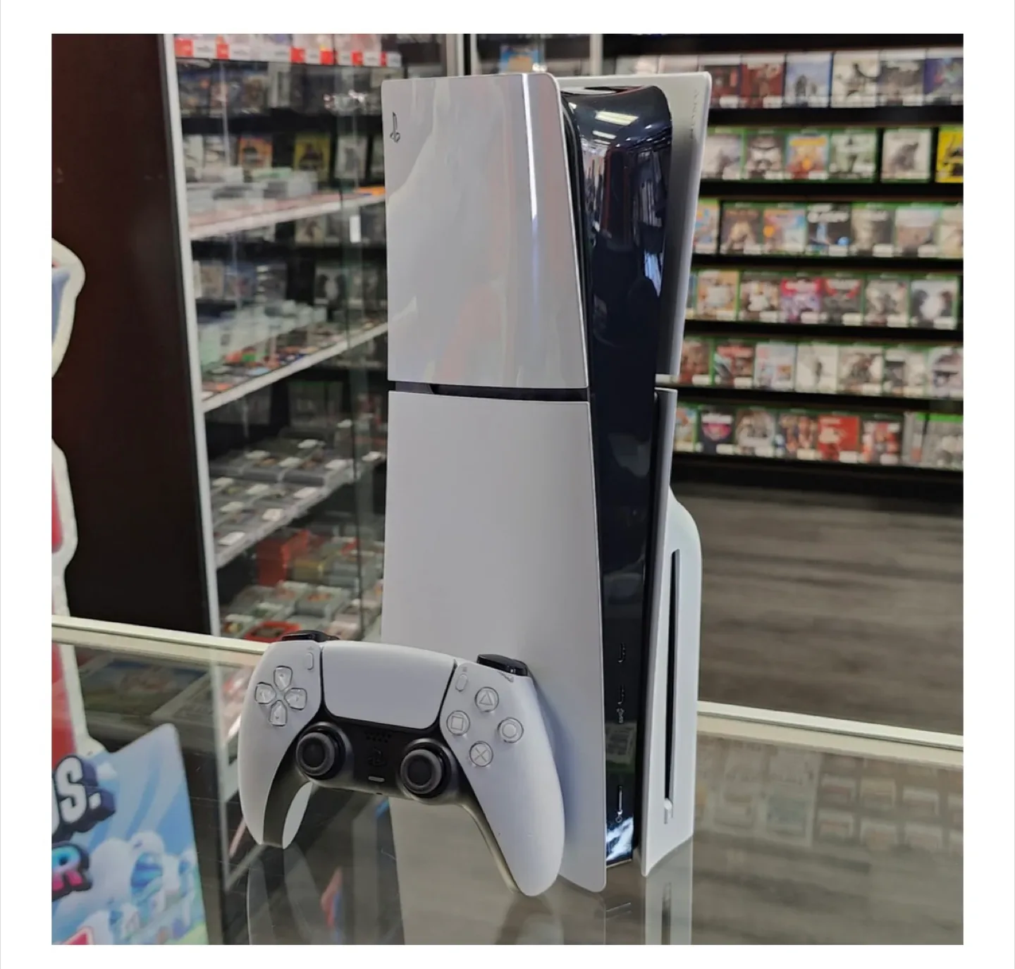 Sony PlayStation 5 slim disc edition 1TB image indicator(2)